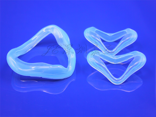 硅膠制品怎么進行除塵管理？